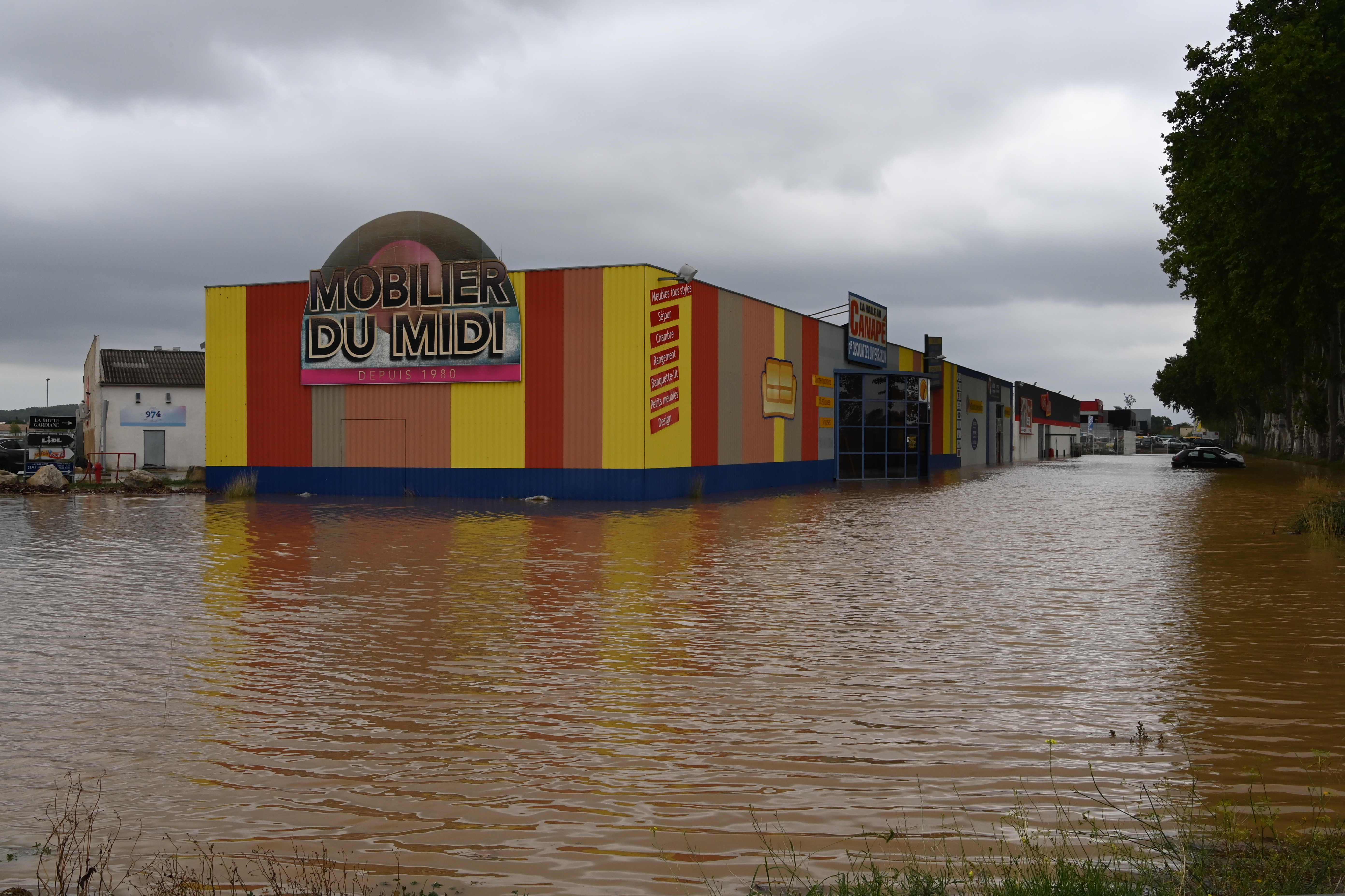 Inondation sept 2021 sur le BV du Vistre ZAC (© SDIS 30)